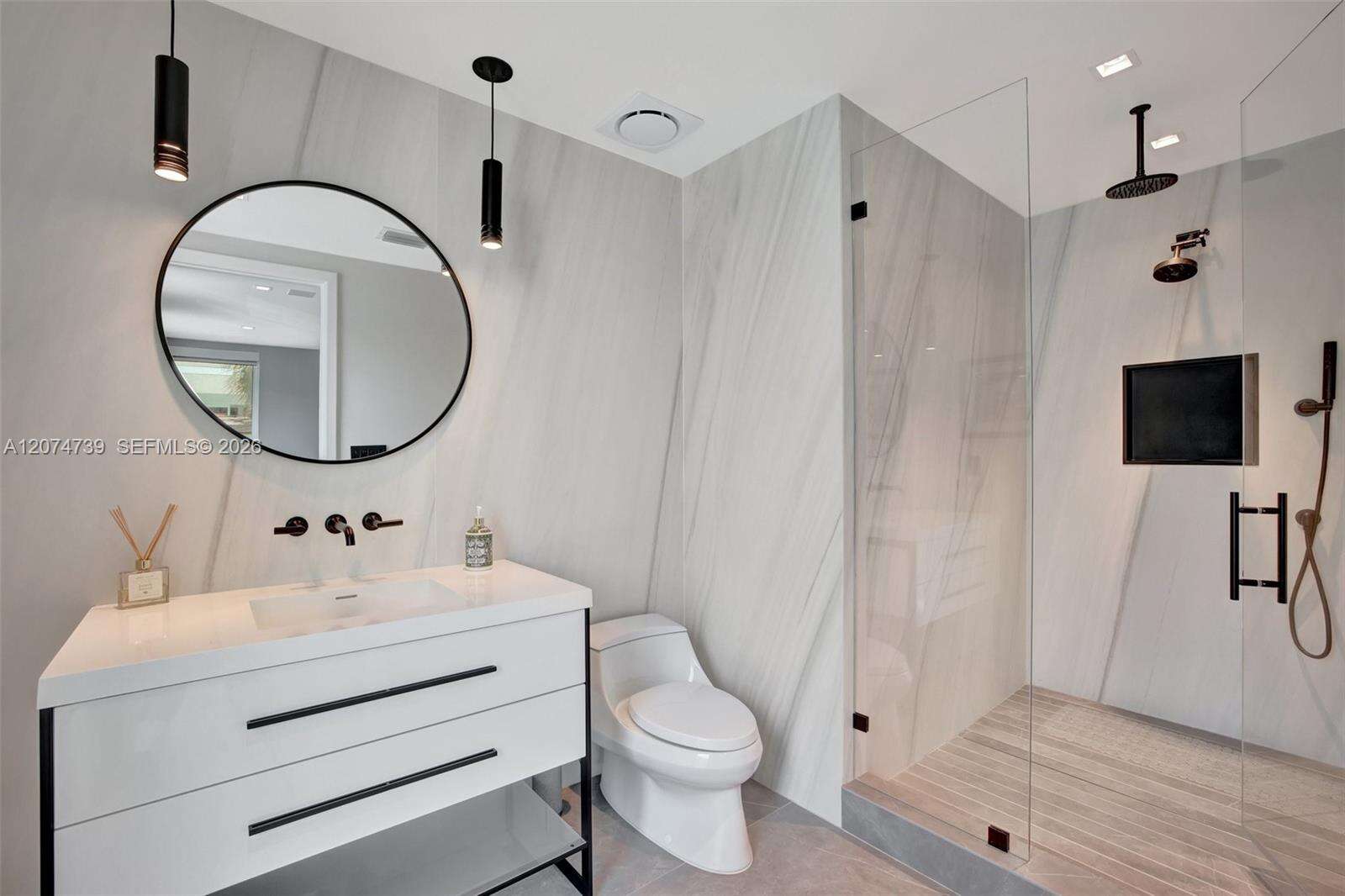 305 Oak St, Hollywood, FL 33019 - For Rent photo 22