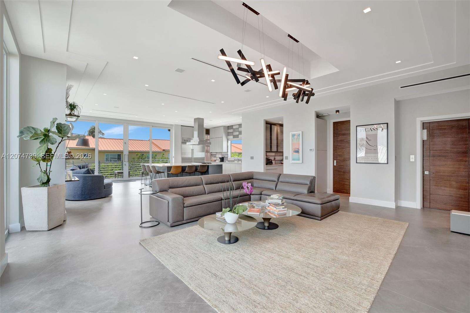 305 Oak St, Hollywood, FL 33019 - For Rent photo 24