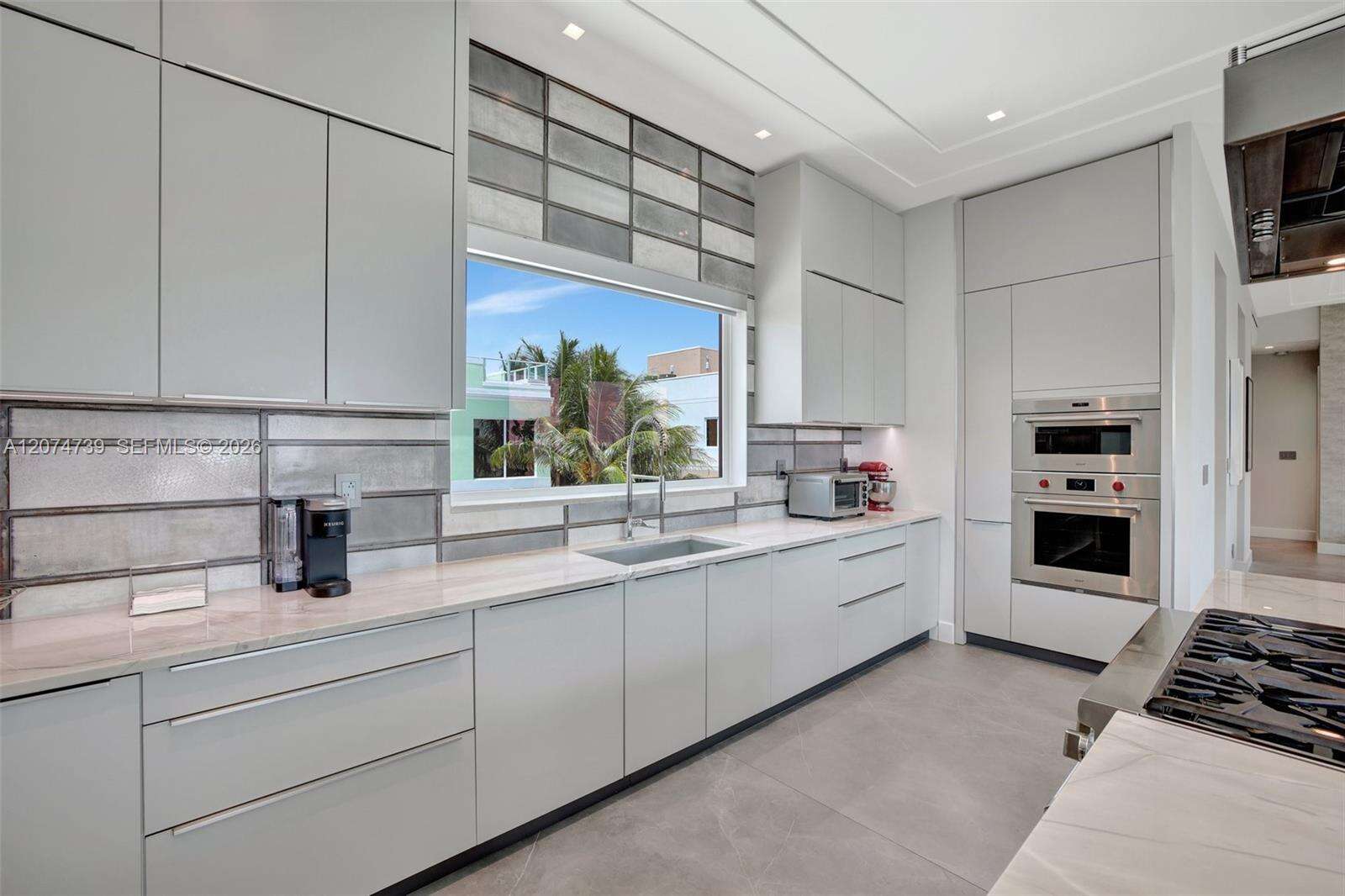 305 Oak St, Hollywood, FL 33019 - For Rent photo 34