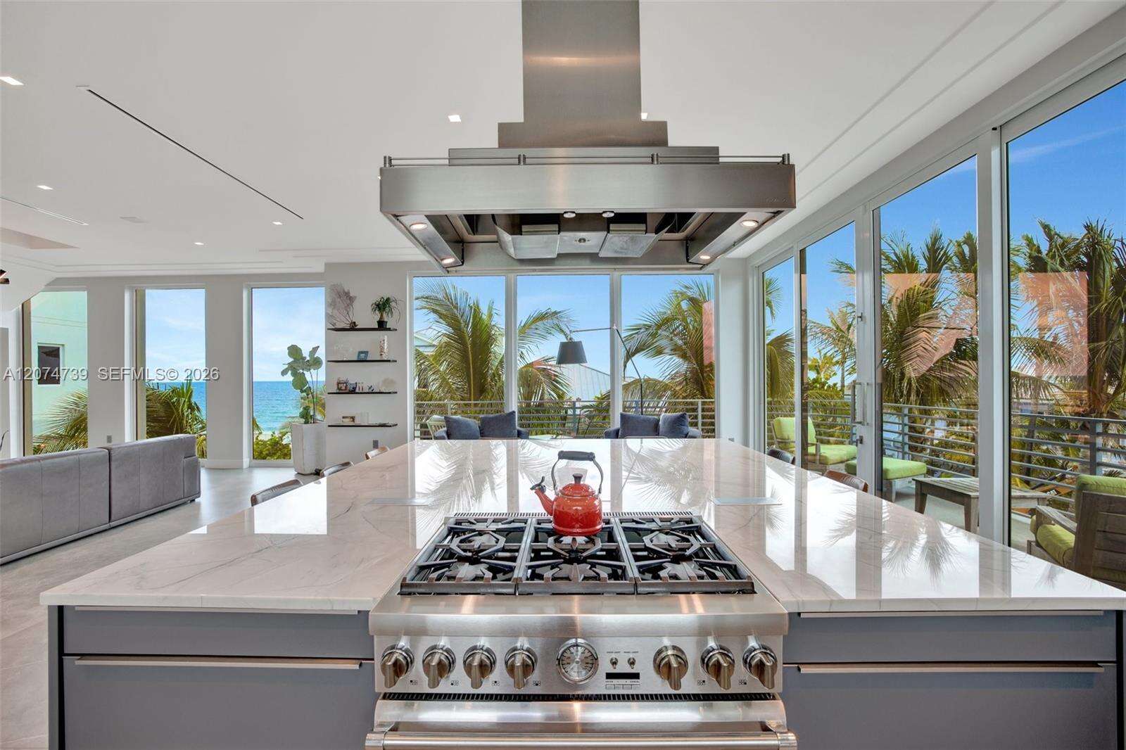 305 Oak St, Hollywood, FL 33019 - For Rent photo 37