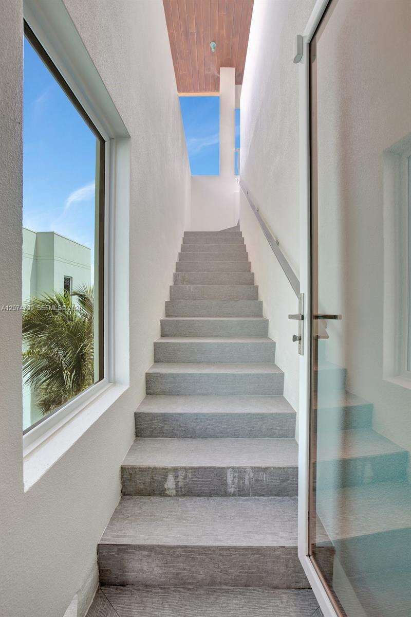 305 Oak St, Hollywood, FL 33019 - For Rent photo 63