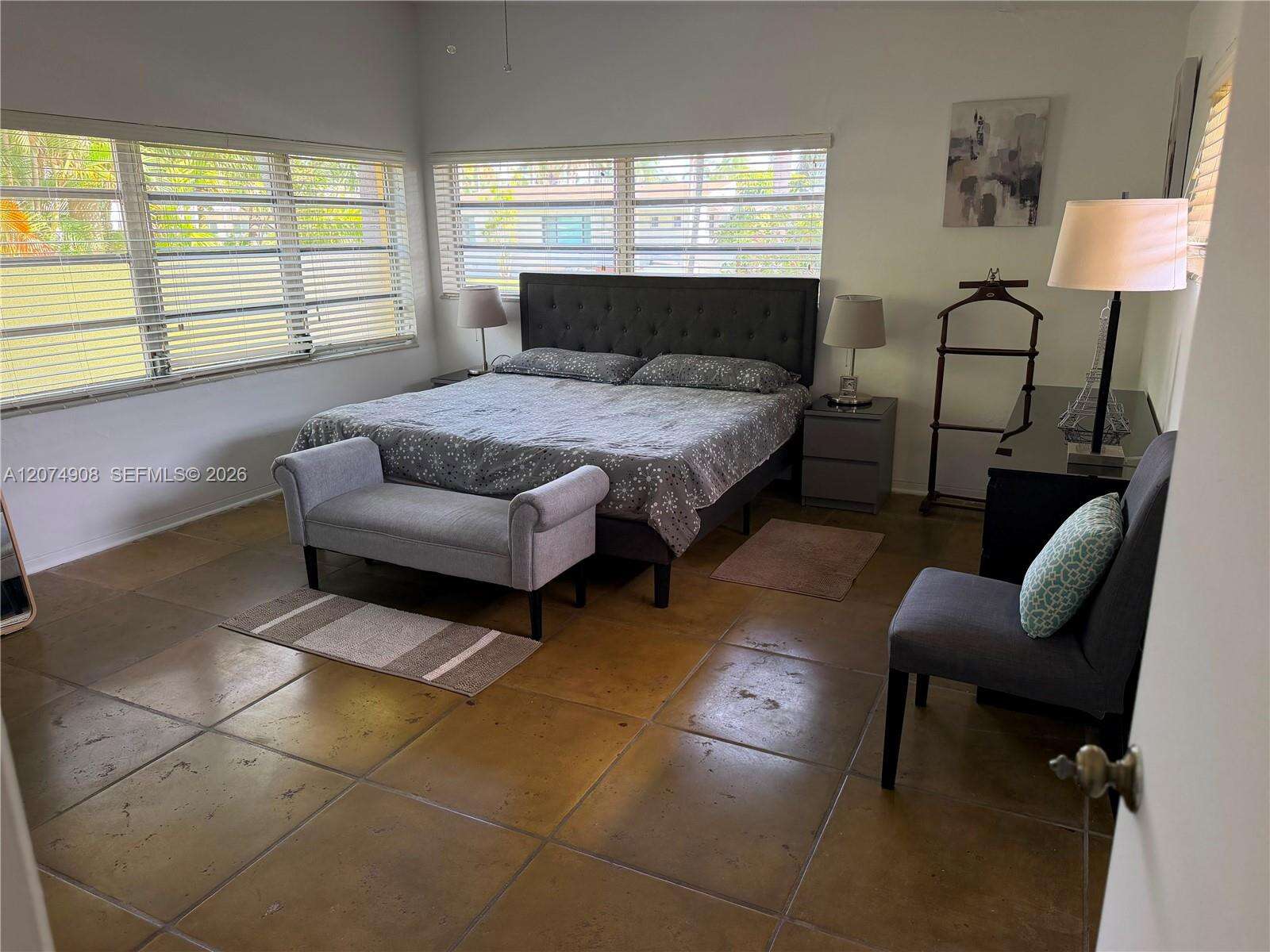935 Polk St, Hollywood, FL 33019 - For Rent photo 6