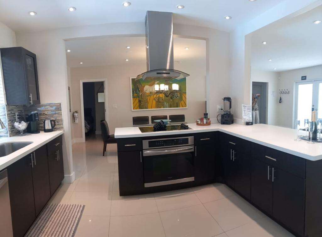 1321 Madison, Hollywood, FL 33019 - For Rent photo 16