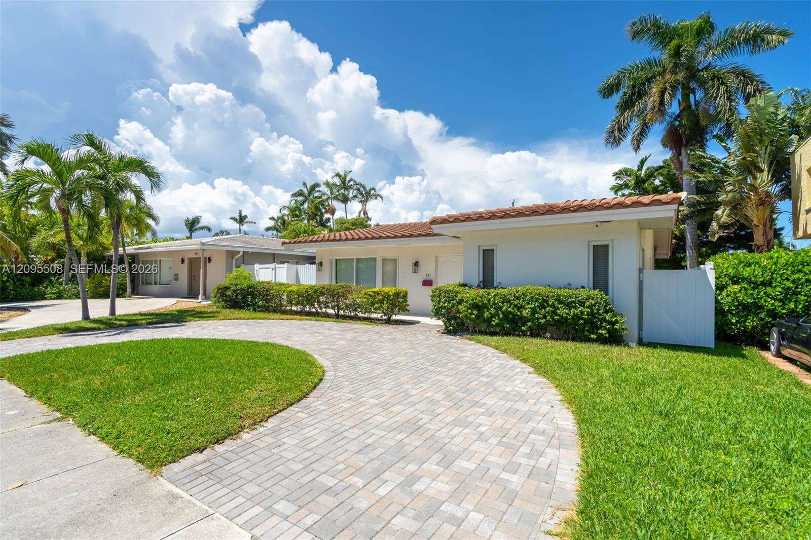 821 Harrison St, Hollywood, FL 33019 - For Rent photo 1