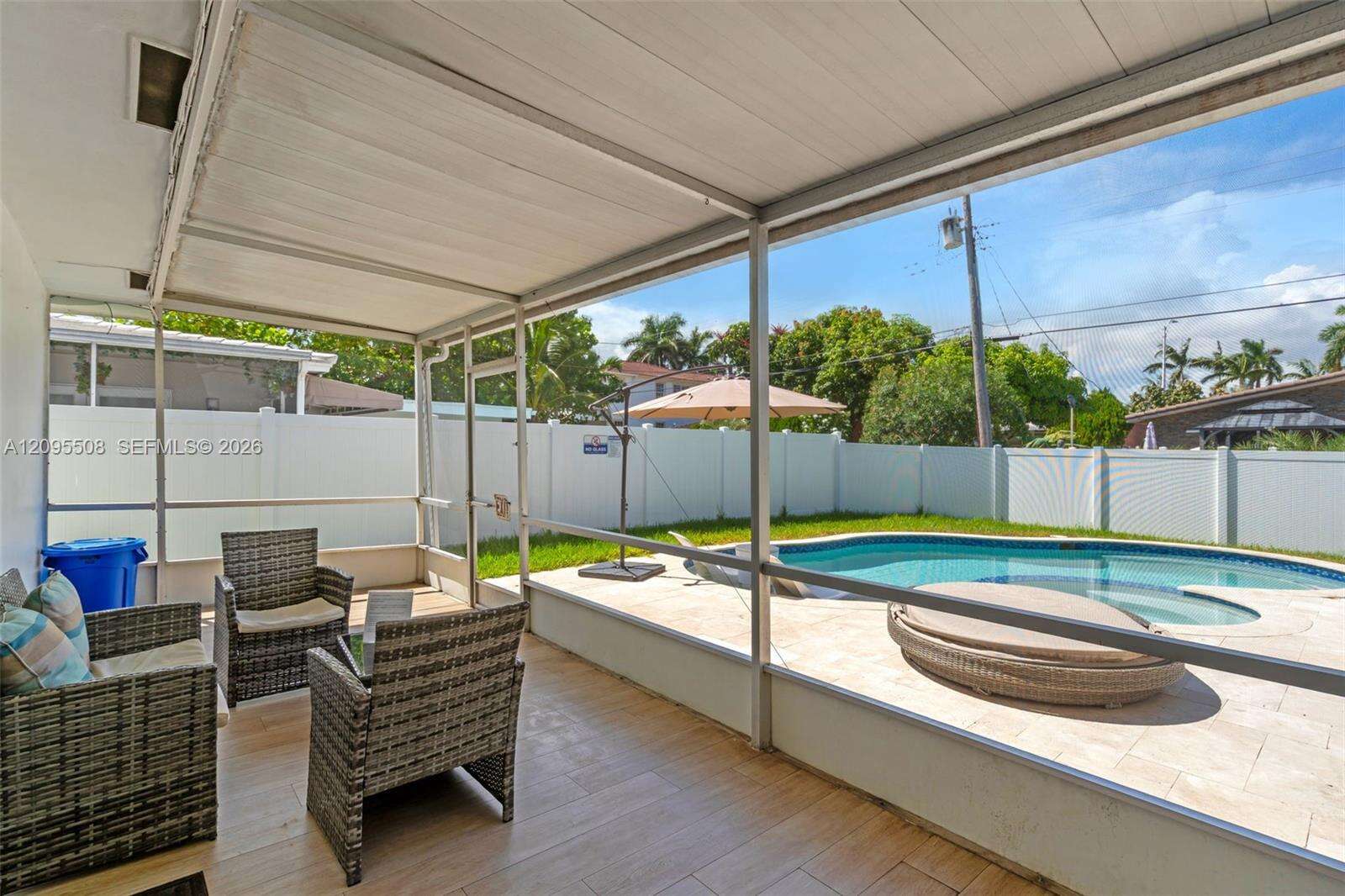821 Harrison St, Hollywood, FL 33019 - For Rent photo 34