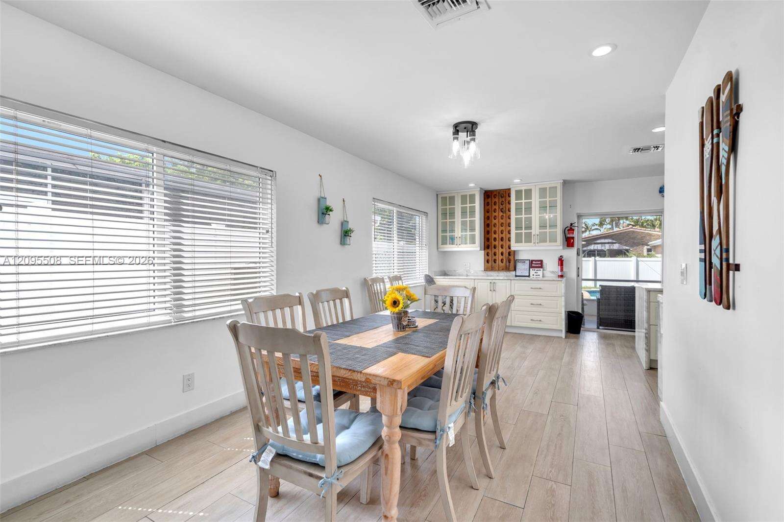 821 Harrison St, Hollywood, FL 33019 - For Rent photo 8