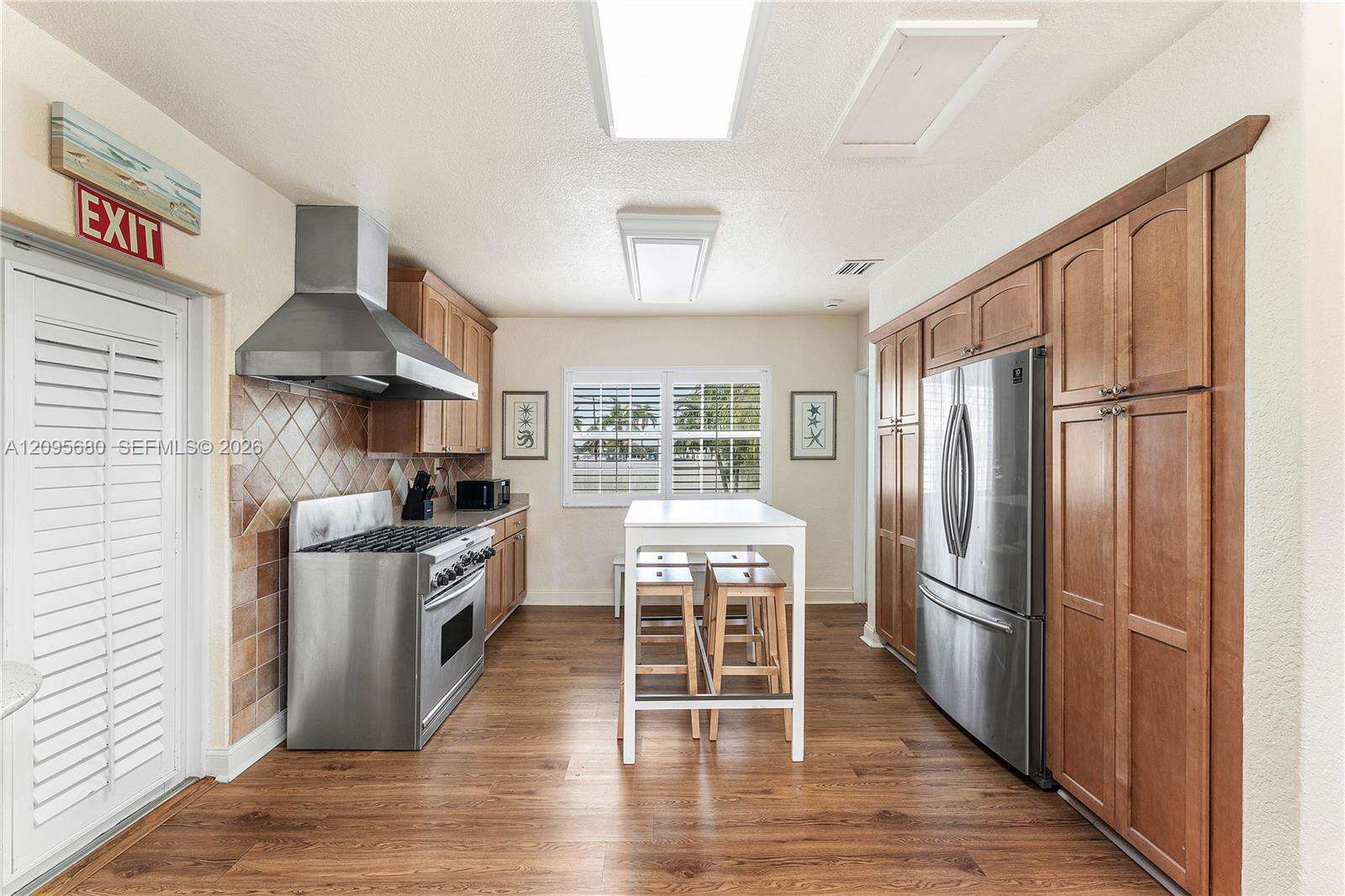 711 Tyler St, Hollywood, FL 33019 - For Rent photo 14