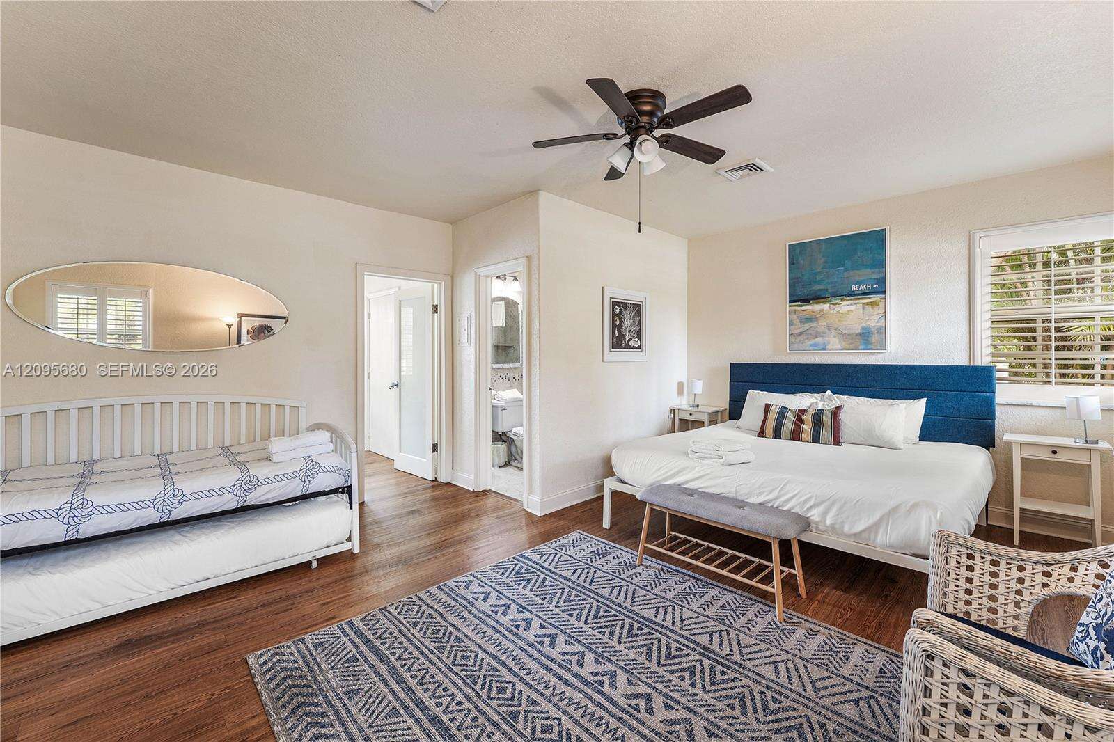 711 Tyler St, Hollywood, FL 33019 - For Rent photo 24