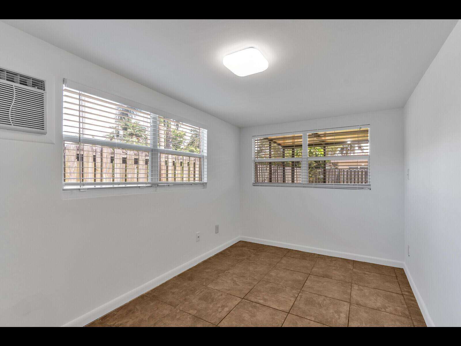 1315 Buchanan, Hollywood, FL 33019 - For Rent photo 17