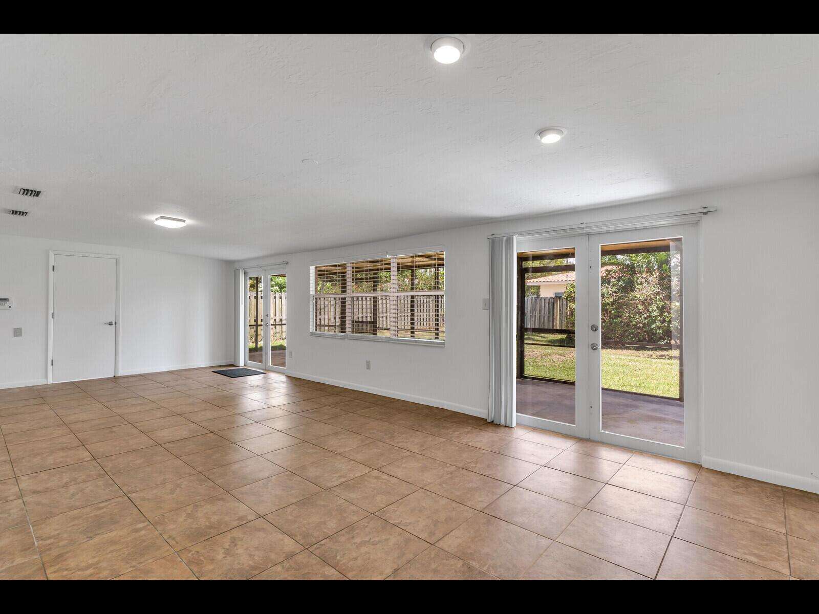 1315 Buchanan, Hollywood, FL 33019 - For Rent photo 19