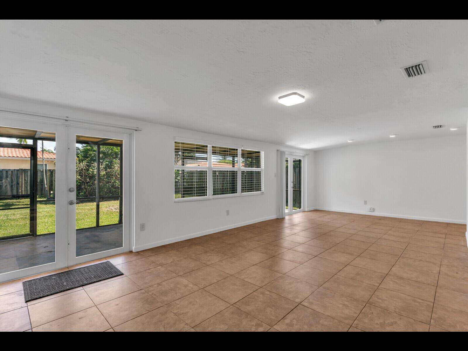 1315 Buchanan, Hollywood, FL 33019 - For Rent photo 20
