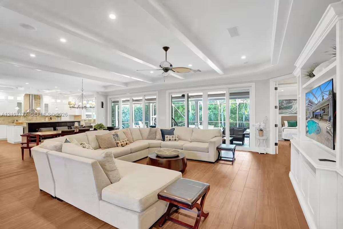 952 Lincoln St, Hollywood, FL 33019 - For Rent photo 9