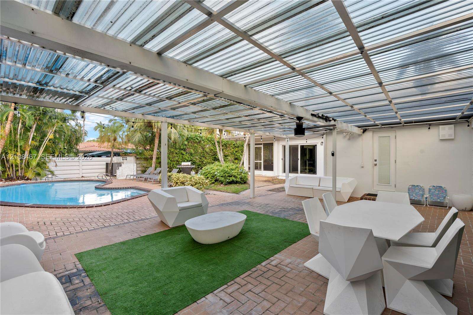 1247 Jackson St, Hollywood, FL 33019 - For Rent photo 5
