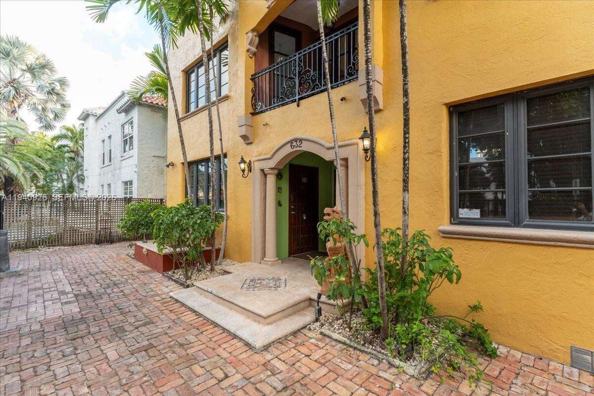 632 15th St, Miami Beach, FL 33139 - For Sale photo 3