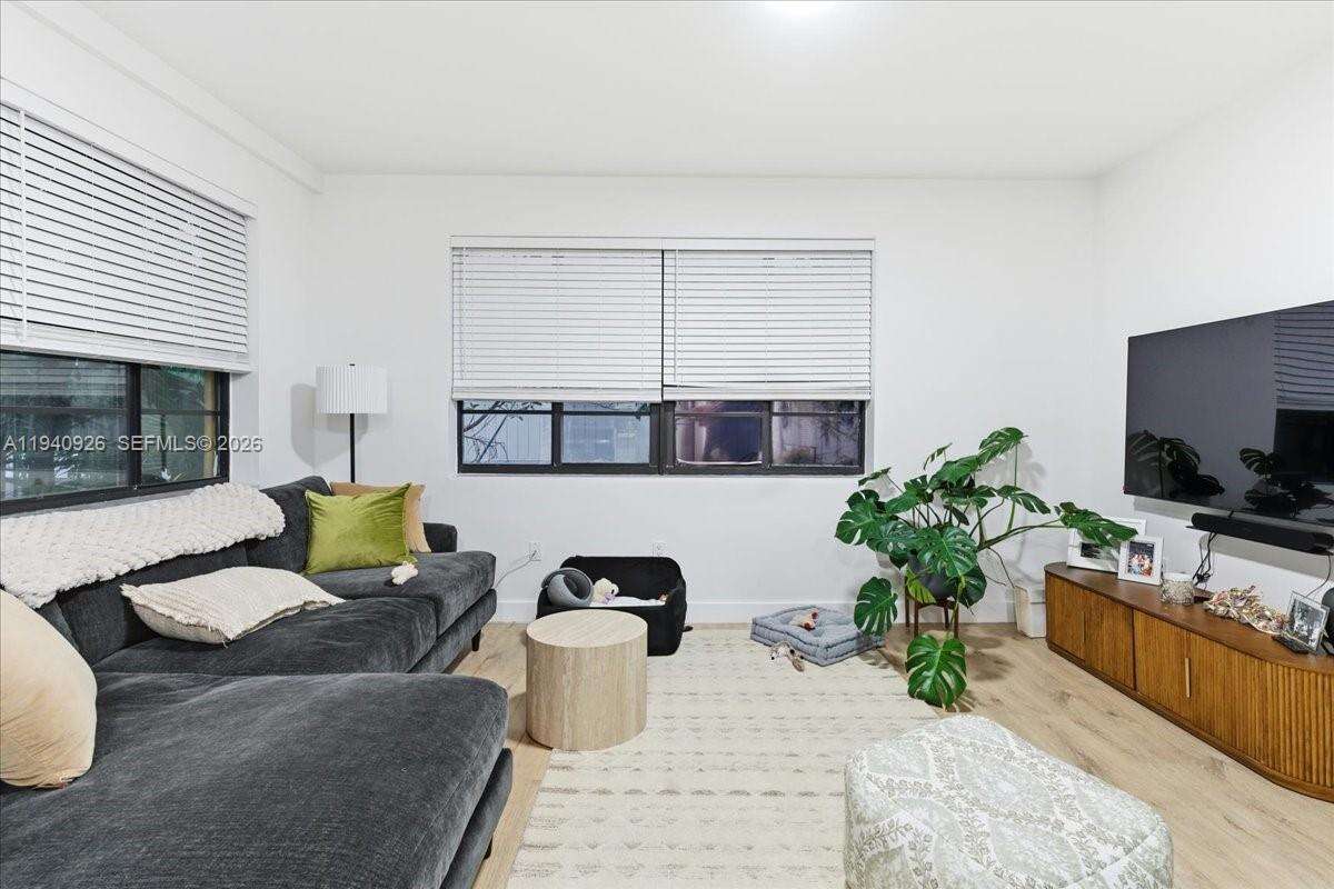 632 15th St, Miami Beach, FL 33139 - For Sale photo 8