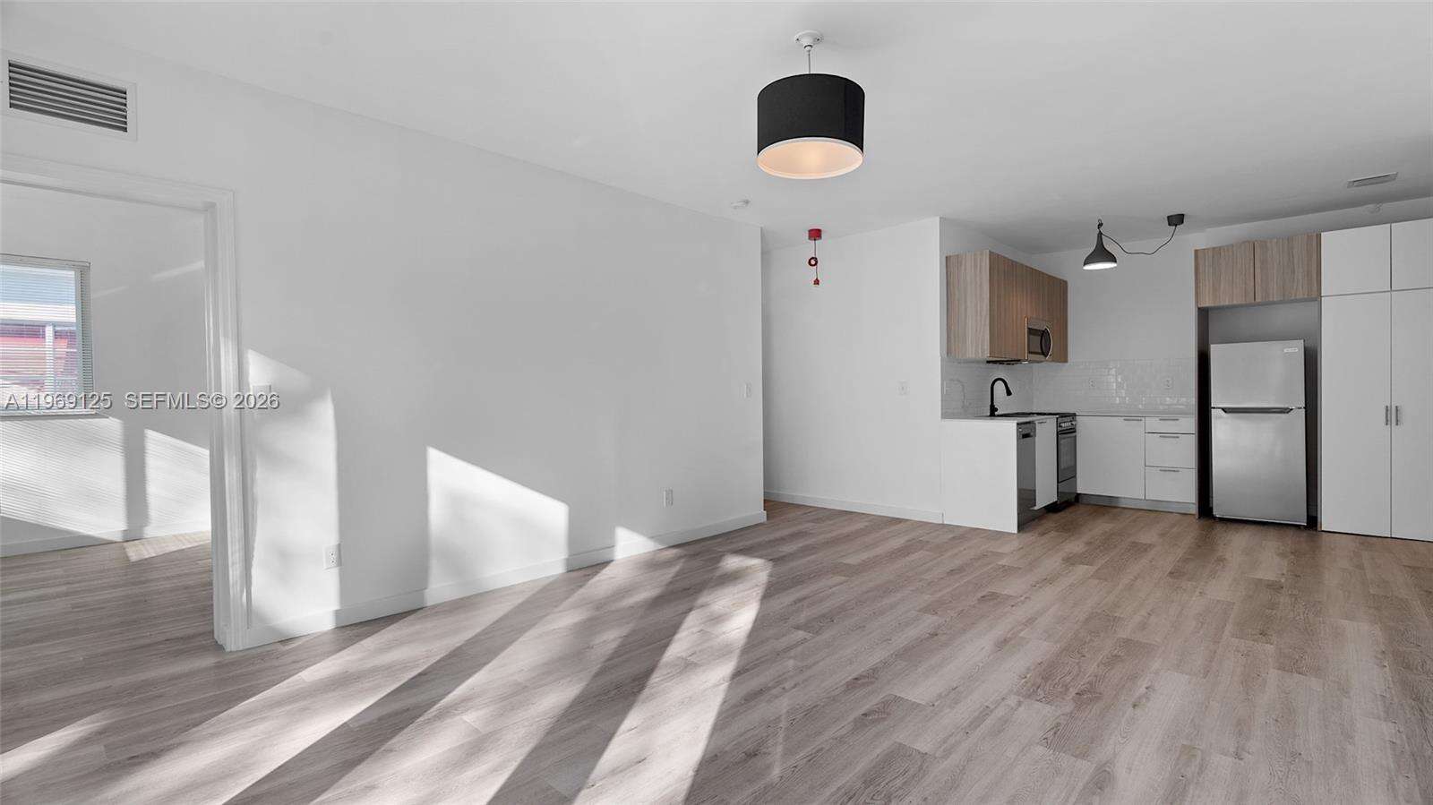 1561 Jefferson Avenue, Miami Beach, FL 33139 - For Sale photo 2