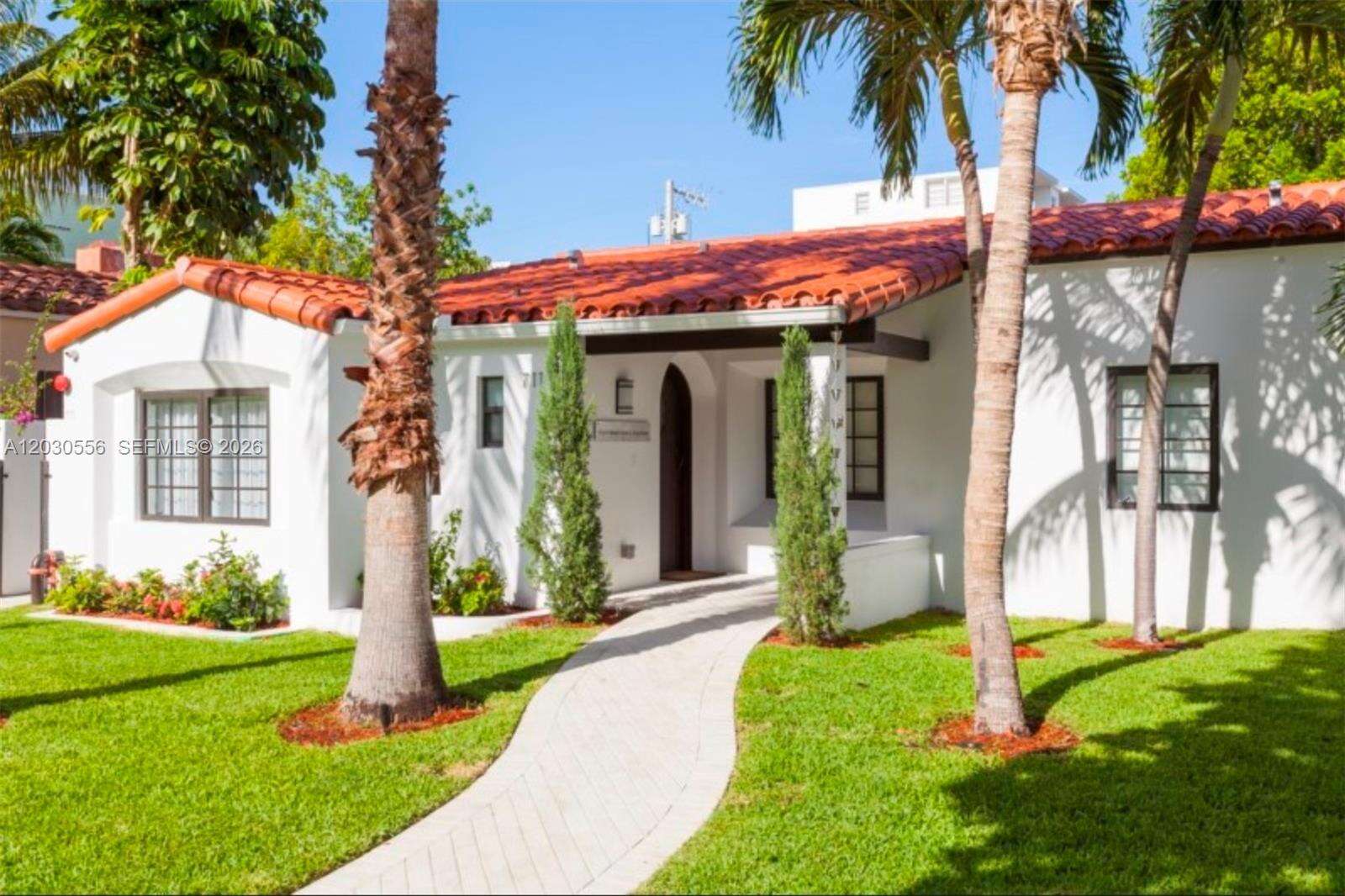 711 Lenox Ave, Miami Beach, FL 33139 - For Sale photo 1