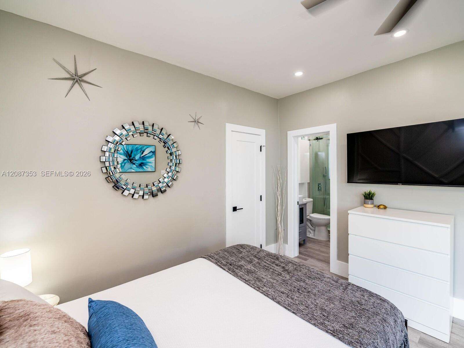 726 8th St, Miami Beach, FL 33139 - For Sale photo 32