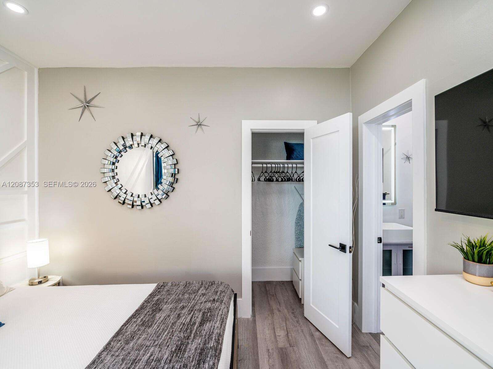 726 8th St, Miami Beach, FL 33139 - For Sale photo 33