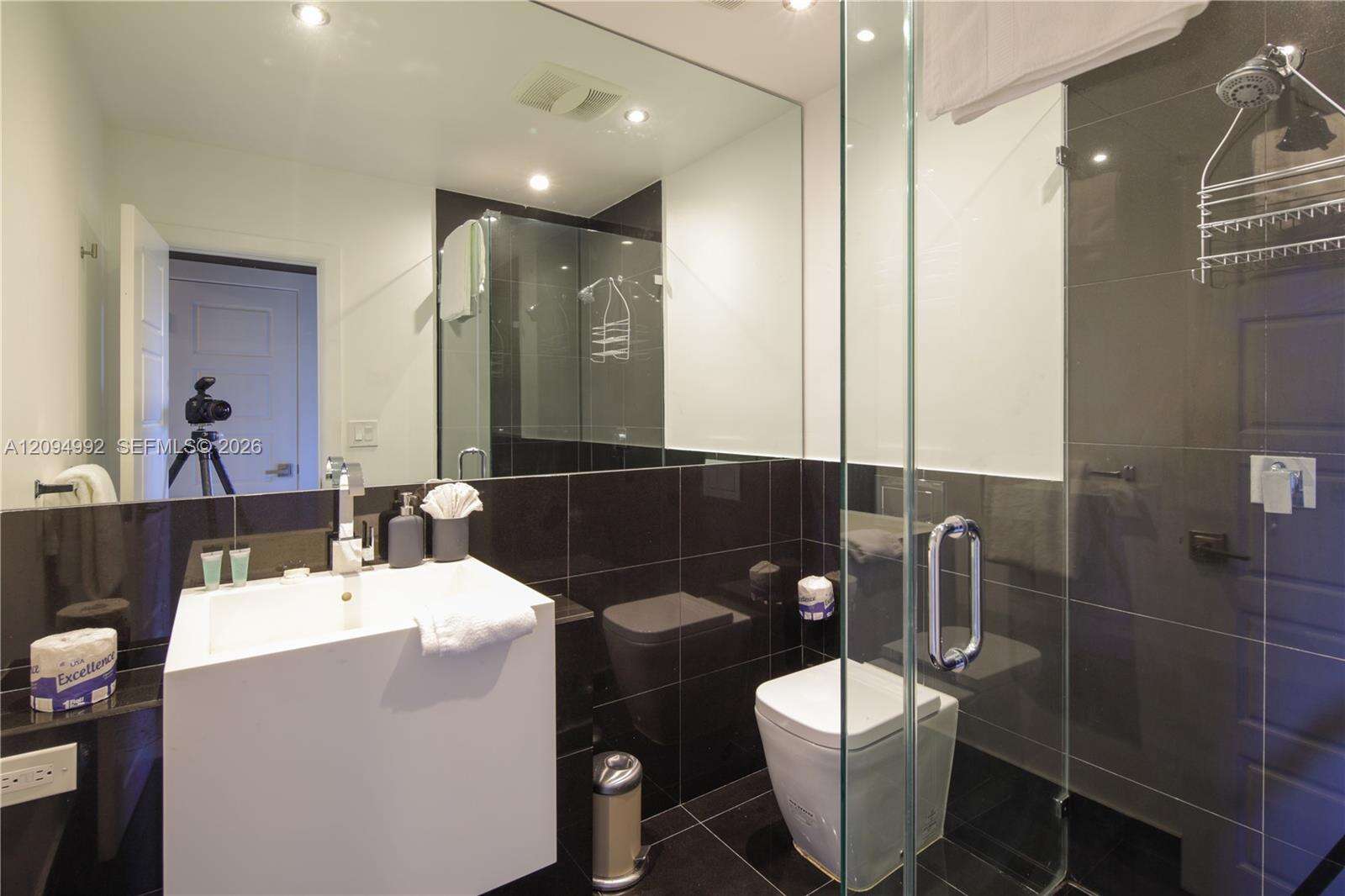 560 Michigan Ave, Miami Beach, FL 33139 - For Sale photo 9