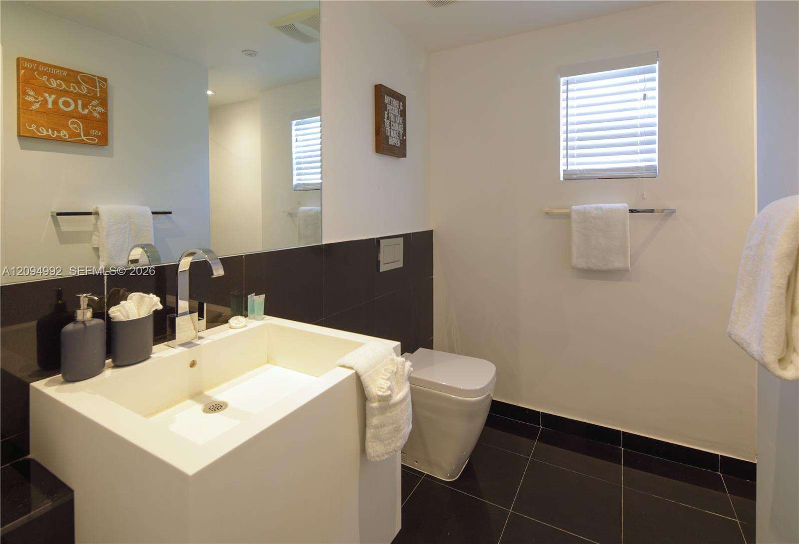 560 Michigan Ave, Miami Beach, FL 33139 - For Sale photo 10